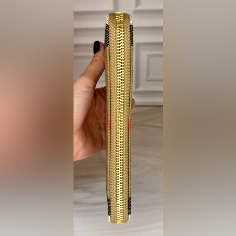 Burberry Beige Nova Check and Blush Leather Zip Around Wallet | Full Inclusion - Picture 7 of 11